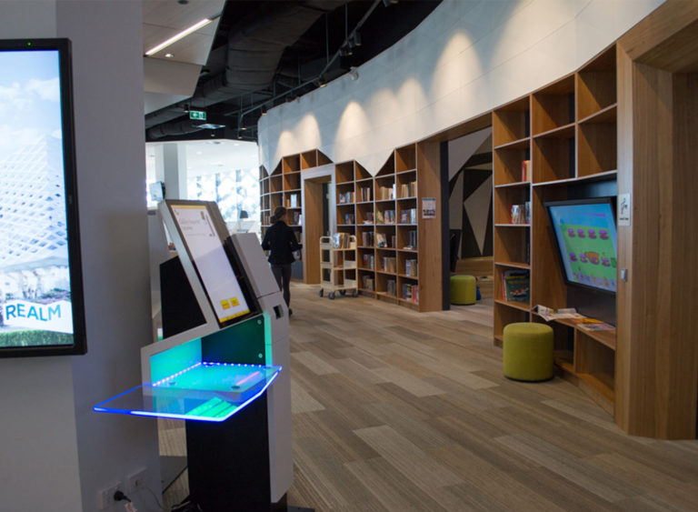 Selfcheck 1000 at Realm Library